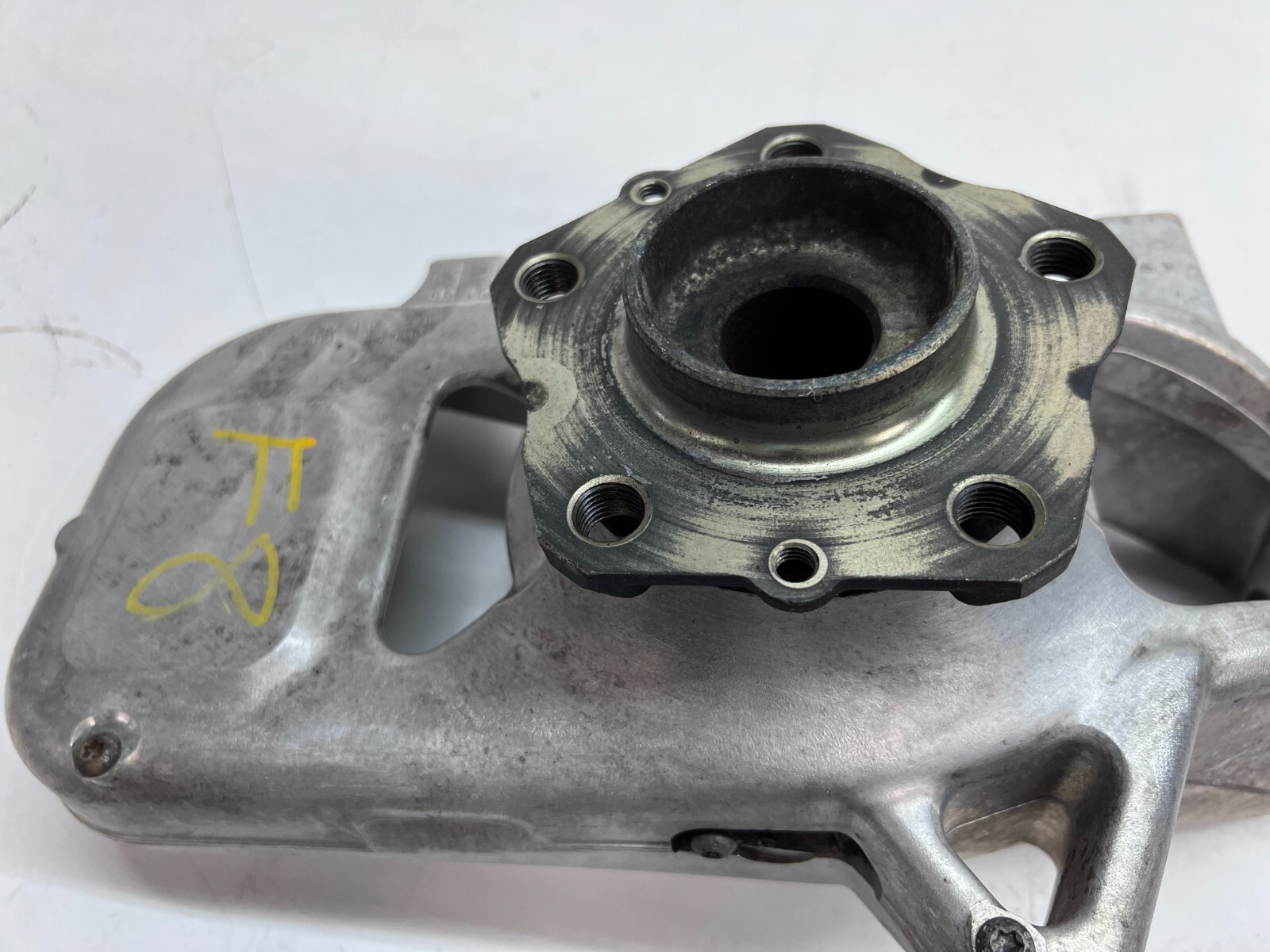FERRARI F8 FRONT RIGHT RH PASSENGER WHEEL HUB CARRIER OEM 237286 843904