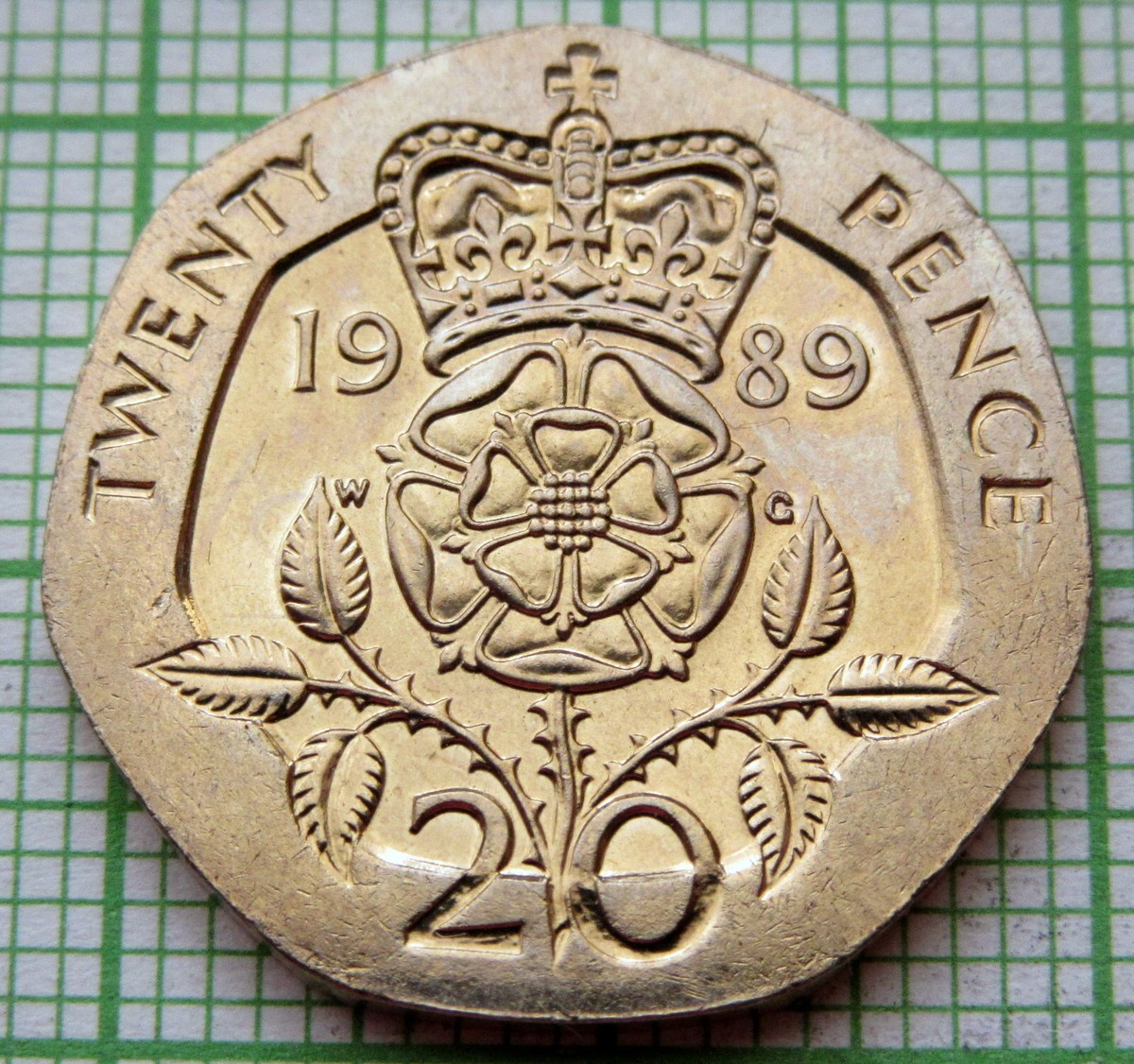 GREAT BRITAIN ELIZABETH II 1989 20 PENCE, TUDOR ROSE 7-sided UNC