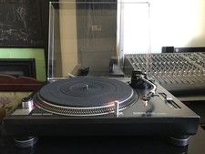Technics SL-1210 Mk2 Direct Drive Turntable & Stanton 500 Cartridge & Stylus
