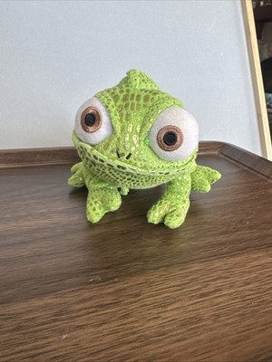 Disney Store Tangled Pascal Chameleon Plush Stuffed Animal Toy Green 8'' Gecko