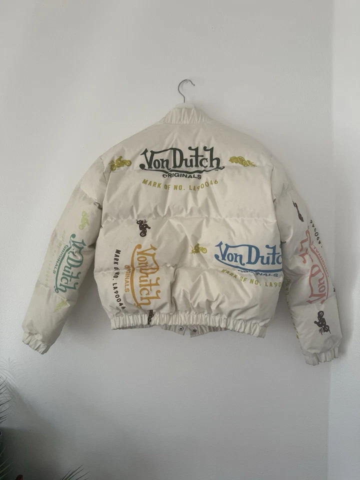 Chaqueta acolchada corta para hombre Von Dutch Paris blanca con estampado de logotipo talla M Foto 4 de 4