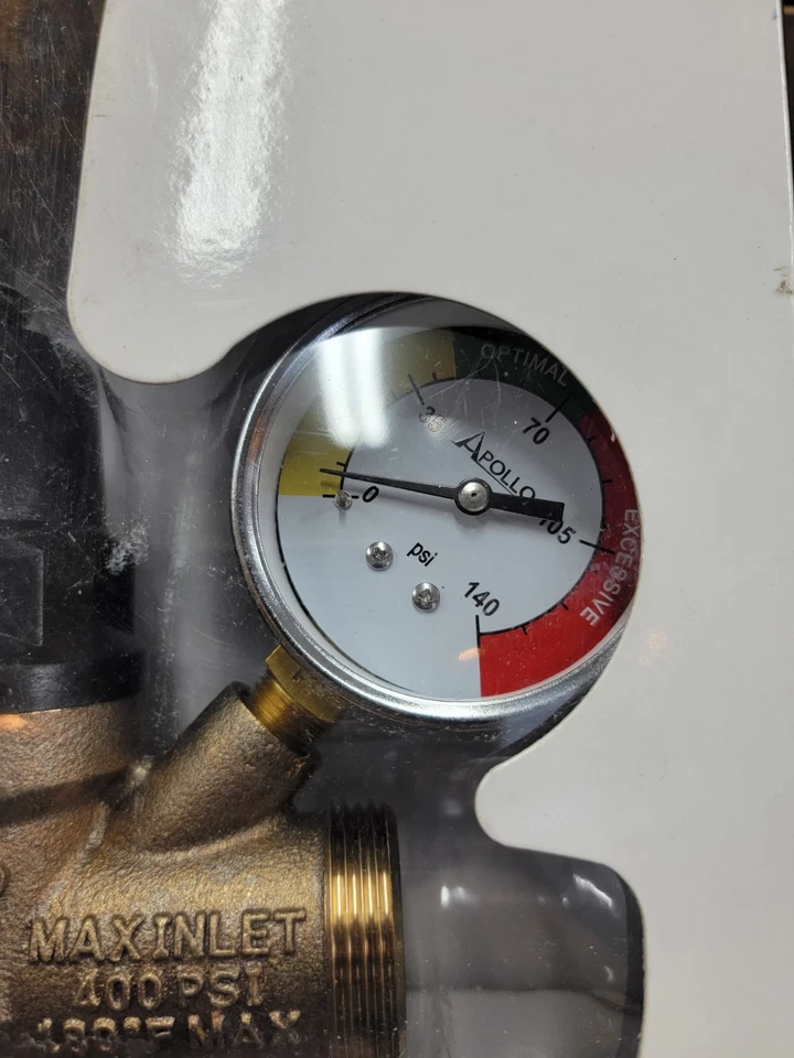 Apollo Pressure Regulating 3/4" Valve With Guage. Glass Is Missing From Gauge.SW - Image 3 of 4