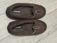 TrueSoft Women  s Brown Moccasin Slippers 5 