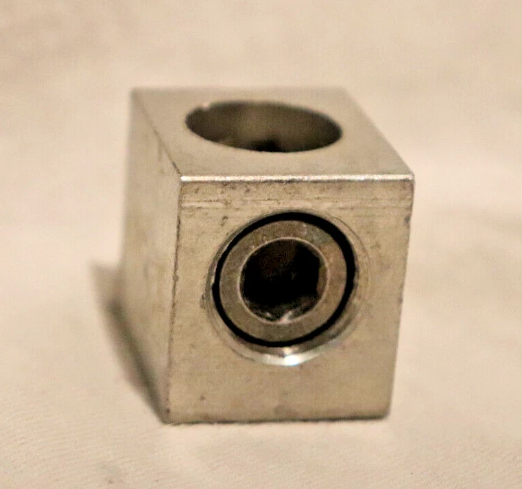 CA-4/0 CMC Mechanical Lug Electrical Connnection Terminal 4/0-14 Connector Bus - Image 3 of 4