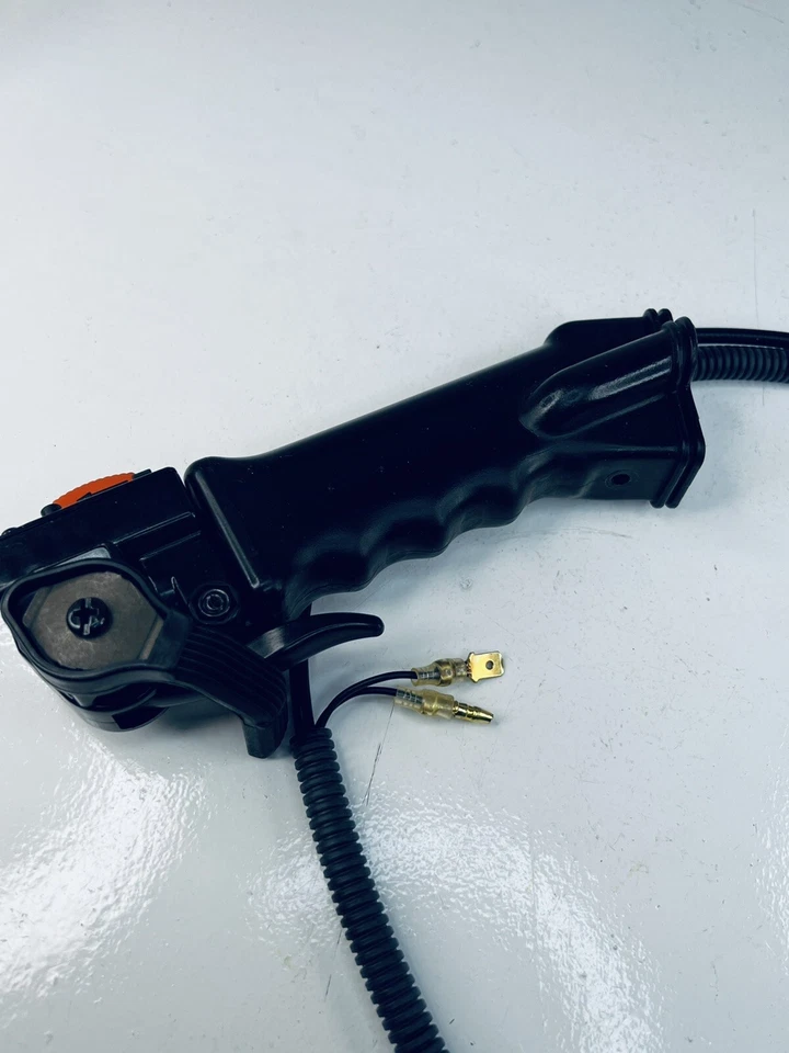 Conjunto de mango de acelerador con cable de acelerador Kawasaki 16163-W001 Foto 3 de 4