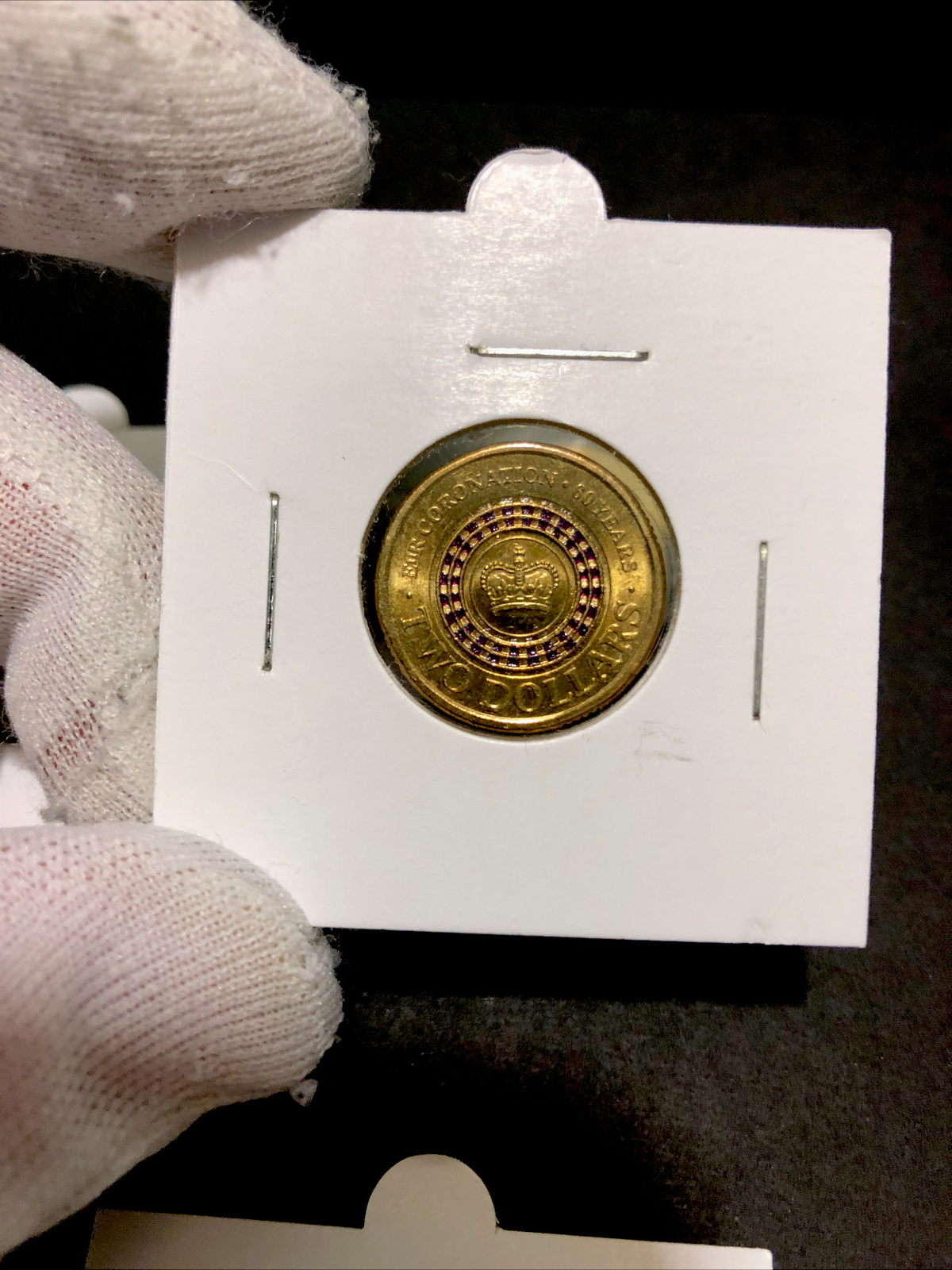 2013-queens-coronation-2-dollar-coin-aunc-in-2x2-cat-value-195-low