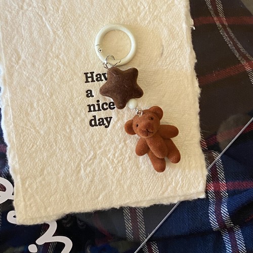 Adorable Flocking Cartoon Dog Keychain Cozy Plush Texture Bear Key Pendant Bag - 第 16/22 張圖片