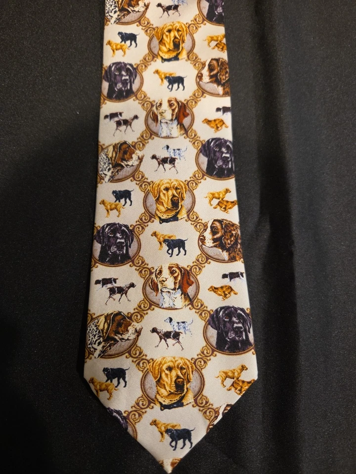 Eagle Men's Necktie Featuring Dogs, Golden Retriever,  Black Labrador..100% Silk - Image 2 of 4