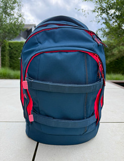 Satch pack Schulrucksack Pink Phantom mit Brustgurt und Hüftgurt