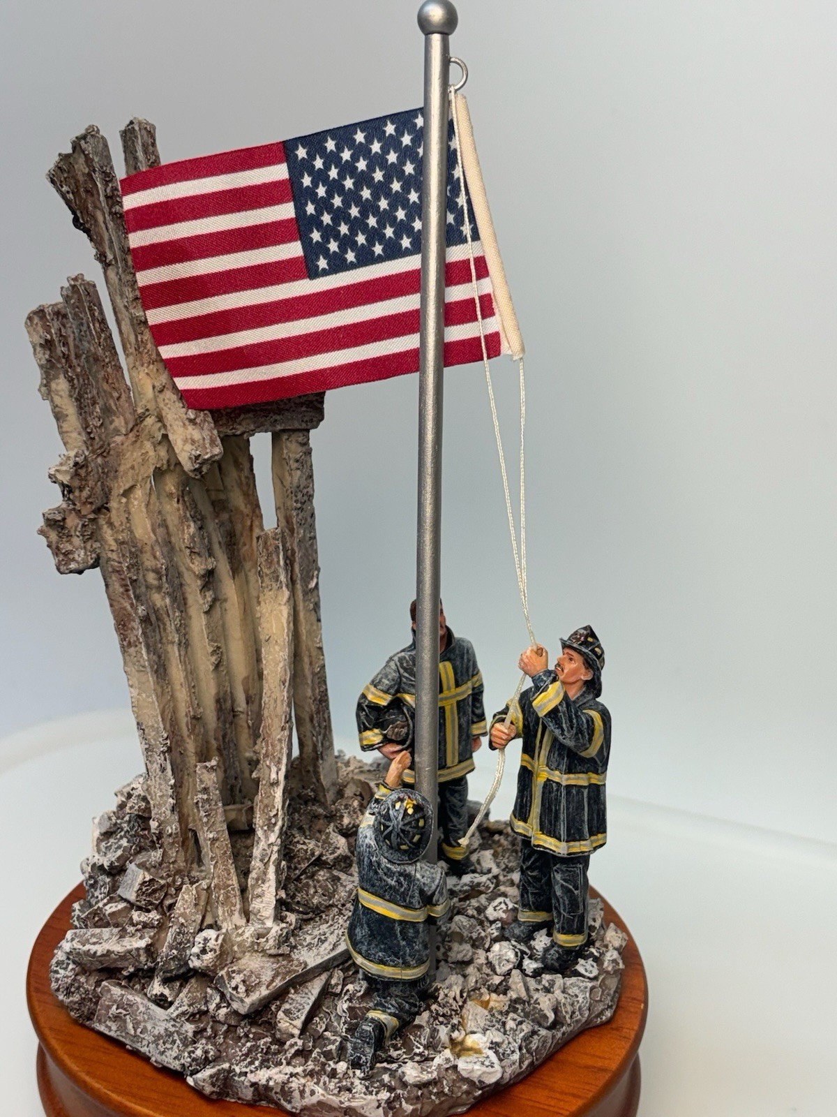 Picture 4 of 8