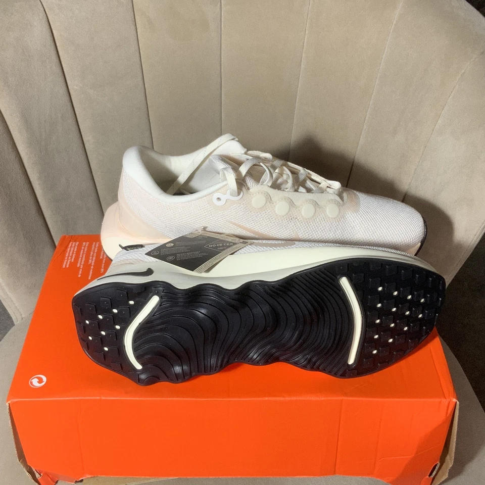 🫧Nike Motiva GTX Goretex Guava Ice UK 7.5 Premium Walking Shoes Free Shipping✅ - Image 3 of 4