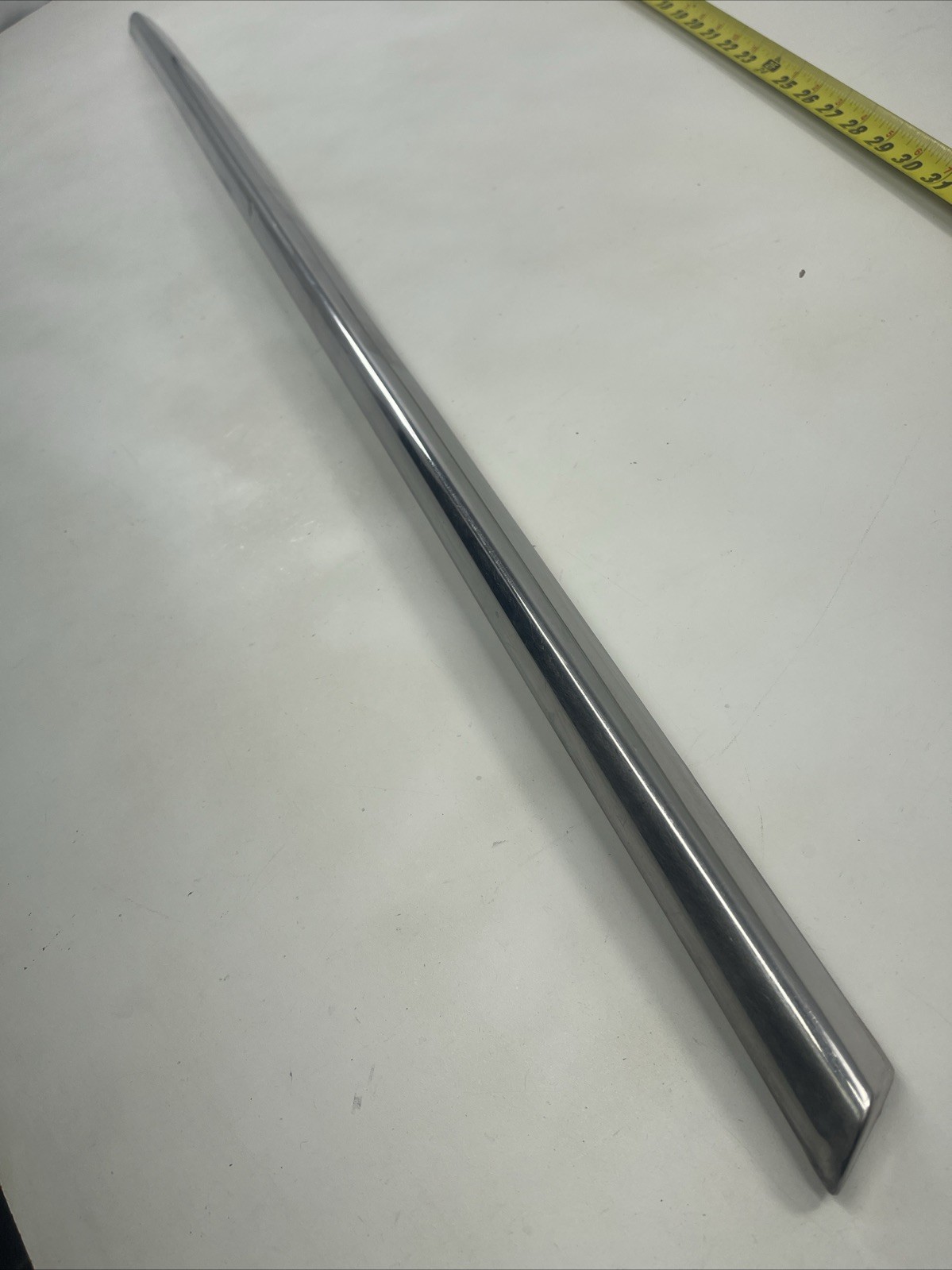1962 Studebaker Hawk RF Fender Molding Nice  4-17