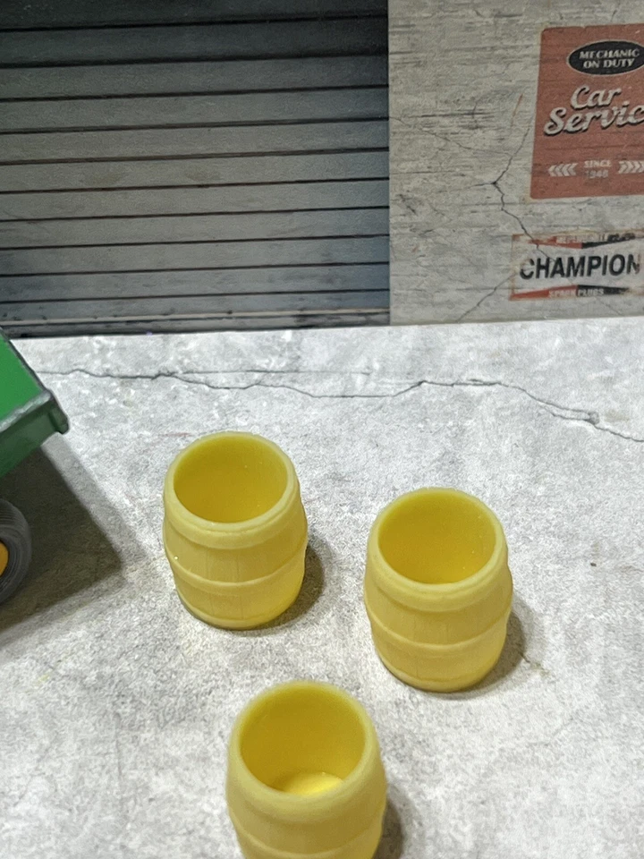 lesney  John Deere no 51 , 1 set of grey tires and 3 barrel ( TRL NOT INCLUDED) - Image 4 of 4