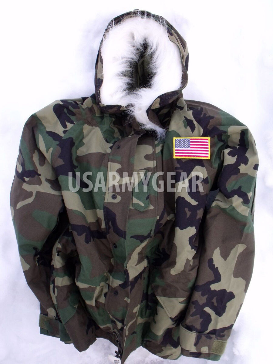 Fur Ruff Attachment for Hood of Cold Weather ECWCS Woodland Fur Ruff Attachment for Hood of Cold Weather ECWCS Woodland