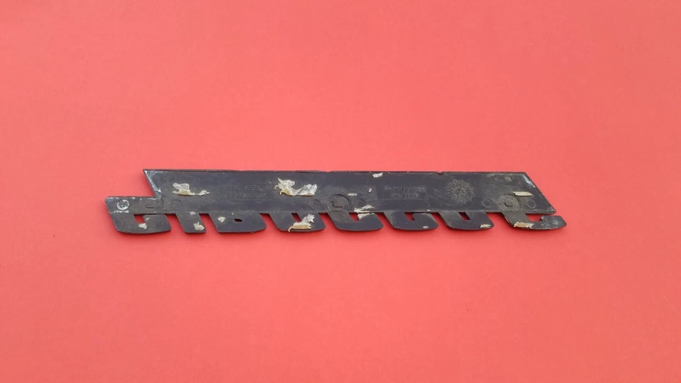 1975-1981 VOLKSWAGEN SCIROCCO S INYECCIÓN DE COMBUSTIBLE EMBLEMA TRASERO INSIGNIA SÍMBOLO FABRICANTE DE EQUIPOS ORIGINALES C19 Foto 3 de 4