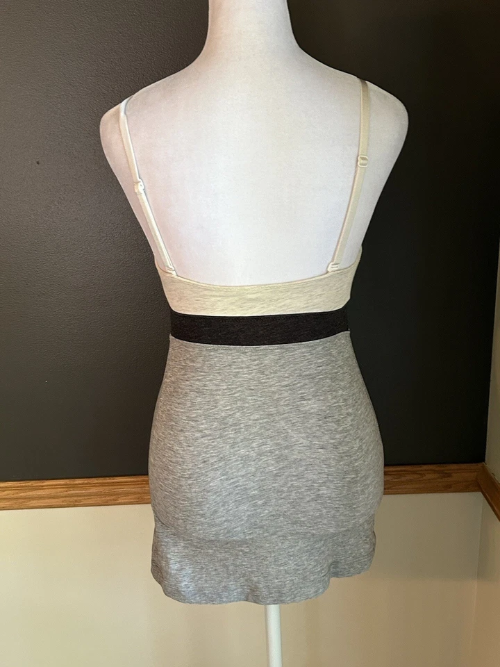 Tanque Lululemon Contentment Triángulo Jaspeado Plata Pizarra Polar Crema Raya 4 Foto 4 de 4