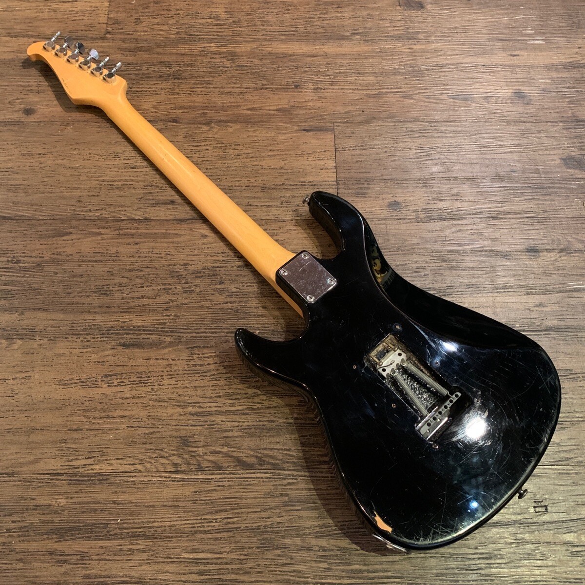 Caparison Chatting Bird Electric Guitar Strat Style Black Caparison Chatting Bird Electric Guitar Strat Style Black