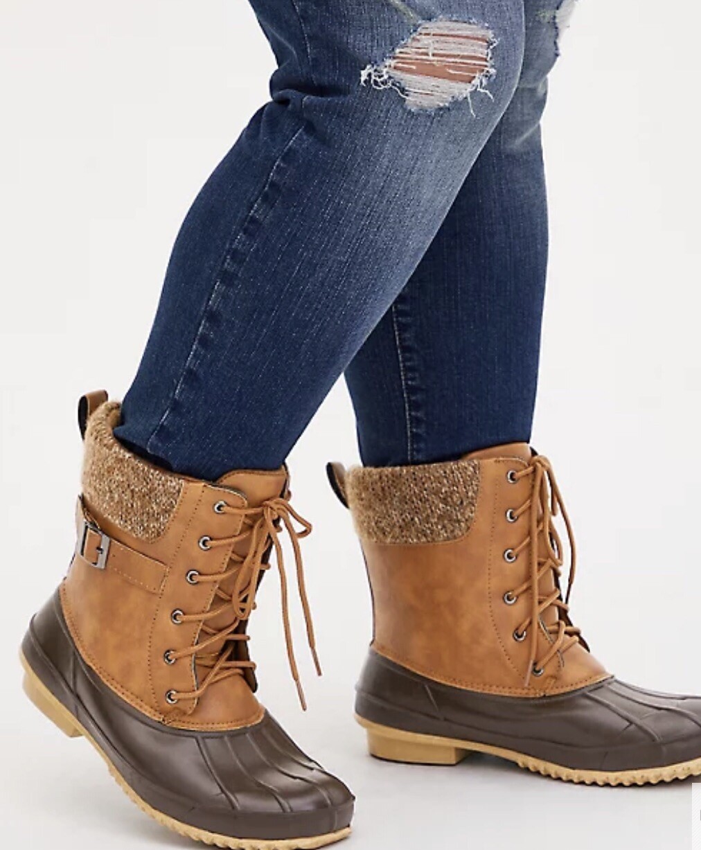 TORRID SIZE 8 WW COLD WEATHER BOOTIE 