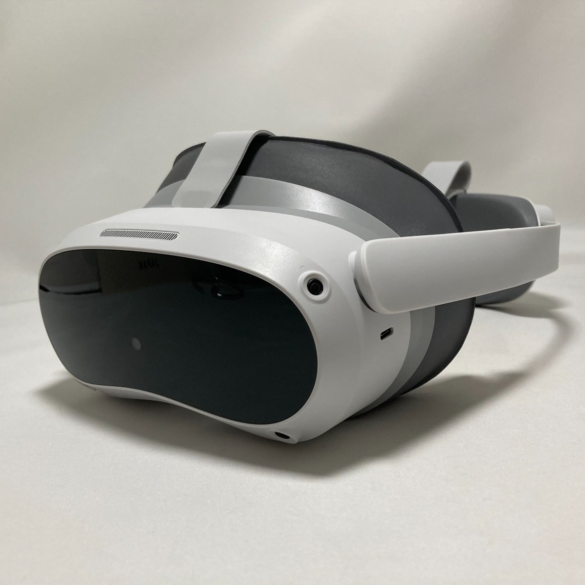PICO 4 VR Headset 128GB All-in-One Virtual Reality System