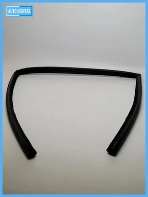 Original BMW X5 (E53) Rubber Sealing Window Front Links 8402527 - Image 1 of 4