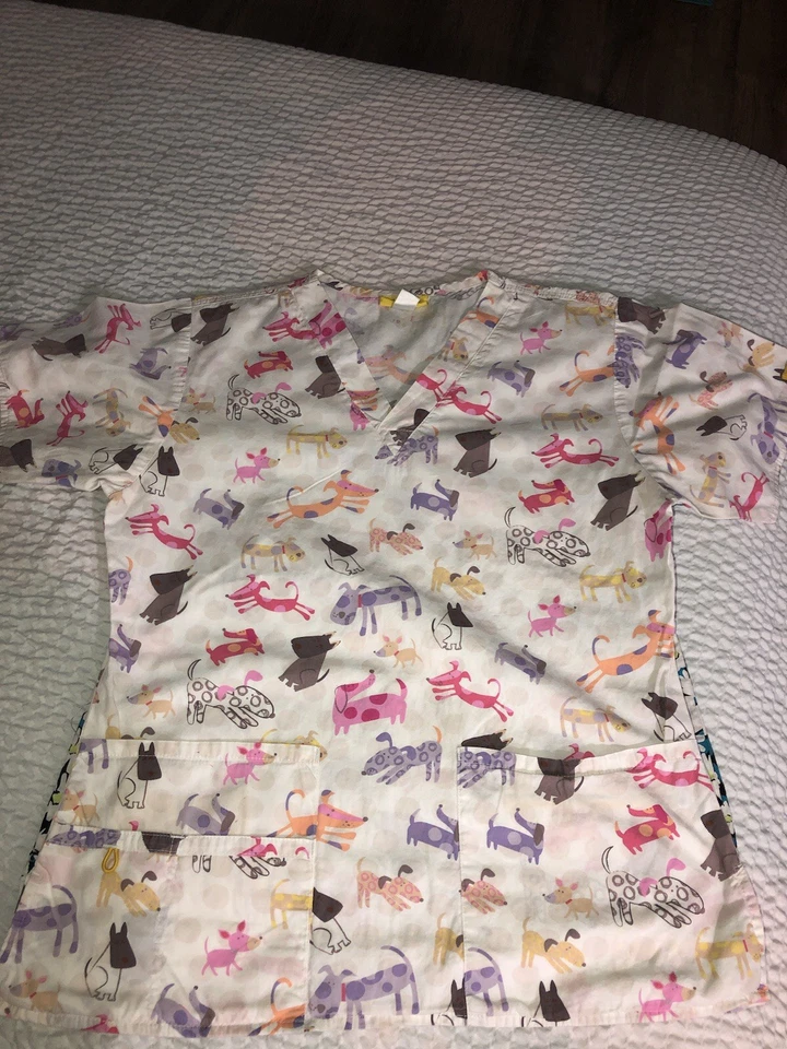 wonderwink scrub tops - Image 2 of 3