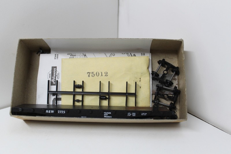 Athearn 1391 HO Scale 50' Flat Car N&W 2725 Pre-owned Norfolk & Western