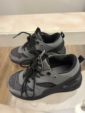 Heelys shoes Force for kids Gray  Black Youth Size 1 Skates Sneakers.