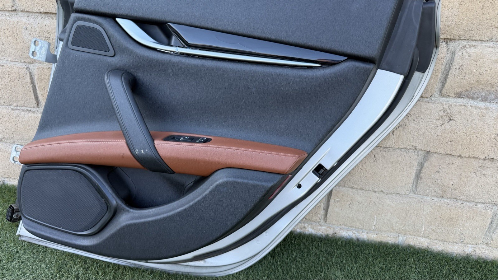 2014-2021 MASERATI GHIBLI RIGHT REAR SIDE DOOR ASSEMBLY OEM