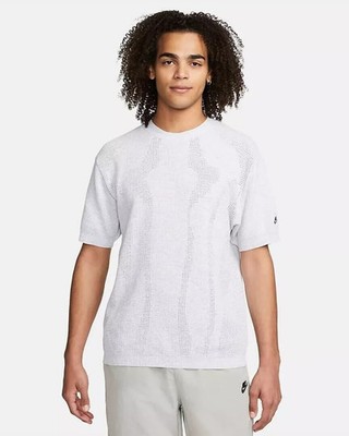 Nike Sportswear Tech Pack T-Shirt / Gr. L & XL / DM5599 060 Grau