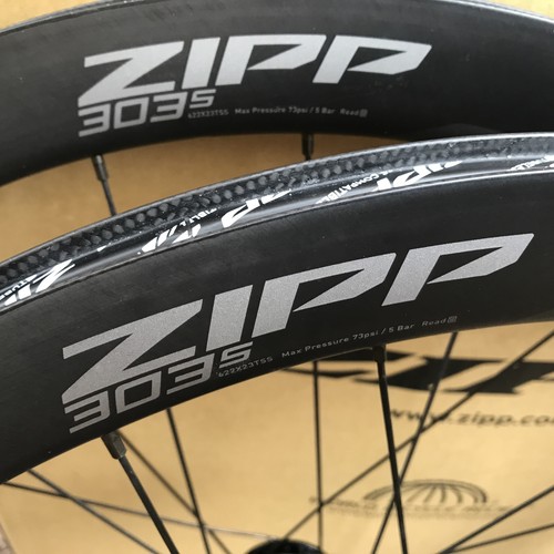 NEW Zipp 303 S Tubeless Disc Aero Carbon Fibre Wheelset 700C SRAM XDR 11/12 spd - Picture 7 of 14