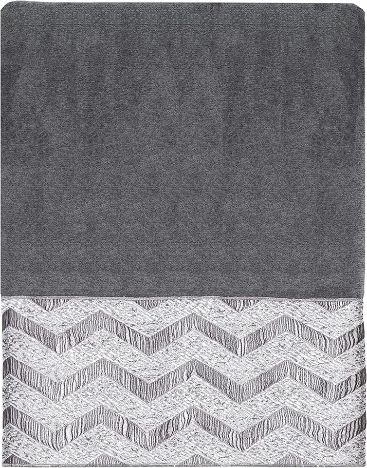 Toalla de baño Avanti Chevron Galaxy bordada para baño de invitados gris granito 27x52" Foto 3 de 4