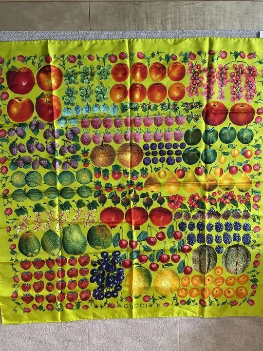 GUCCI Large scarf Fruit pattern Green 85x85cm 100% Silk Vintage | eBay