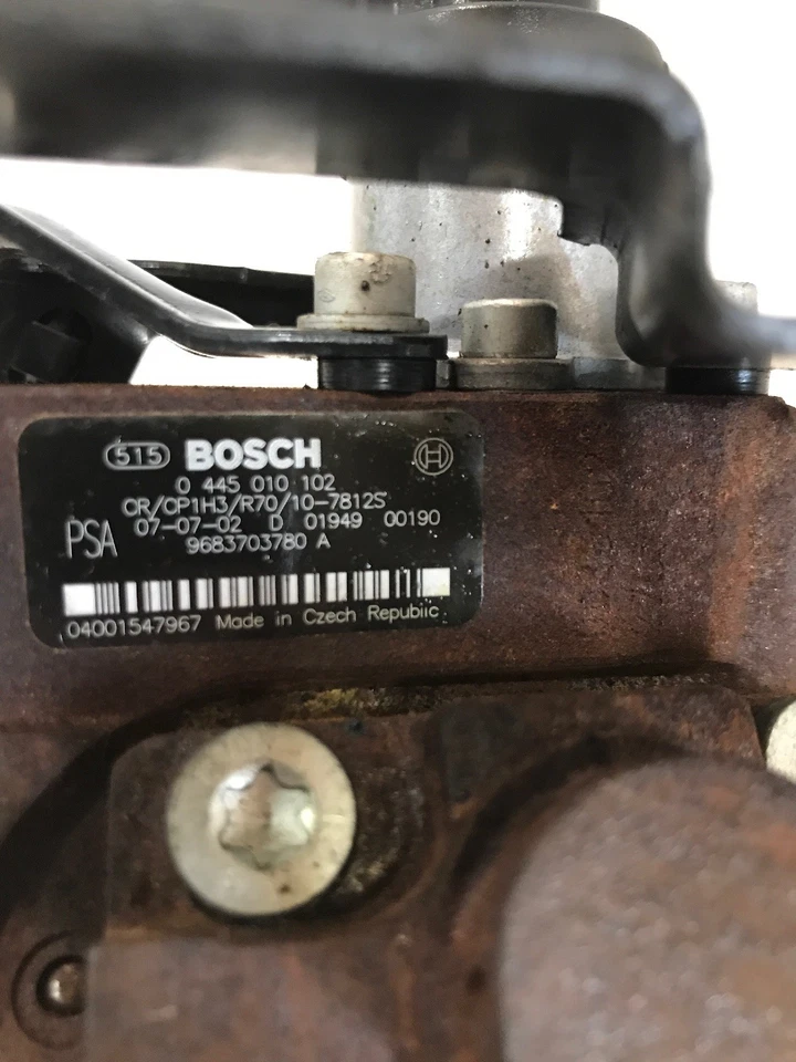 Citroen C4 Picasso 1.6 Hdi Fuel Pump Bosch 0445010102 9683703780A Genuine 2008 - Image 4 of 4