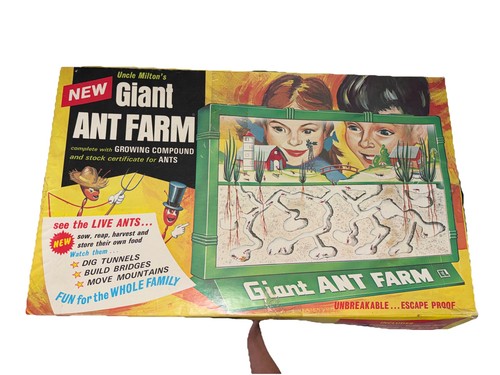 Vintage 1969 Uncle Milton's Giant Ant Farm No. 33