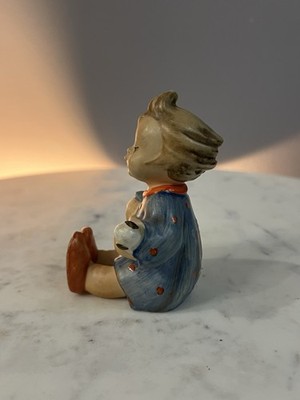 3.5 in Goebel Hummel #53 Joyful Banjo Betty TMK-3 Stylized Bee W. Germany