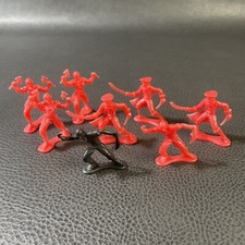 Vintage Lot 8 Plastic 2 Soldiers - Pirates Unbranded 2 Tall Red Gray