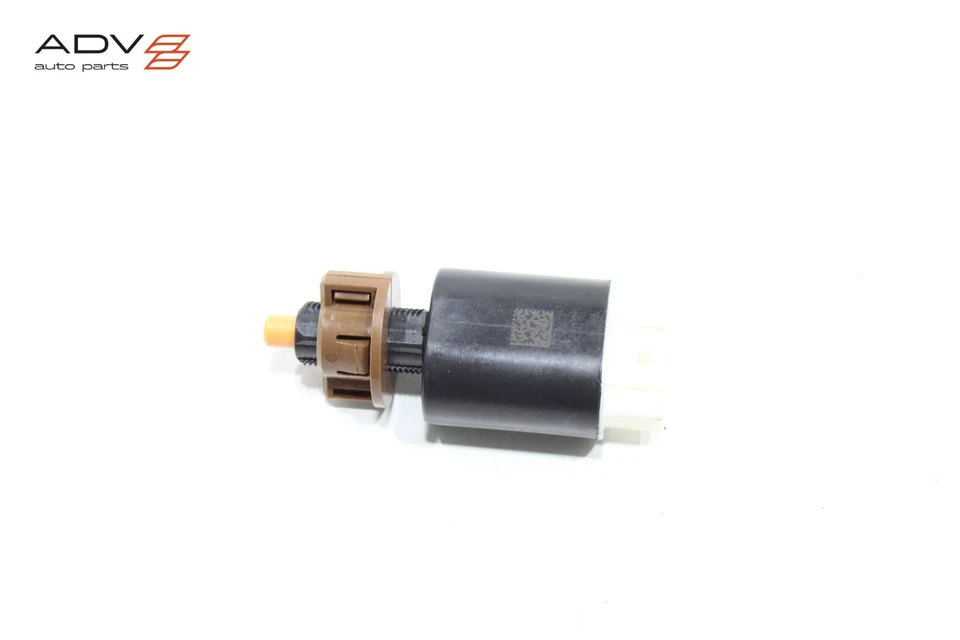 TOYOTA HIGHLANDER 2017-2019 PEDAL DE FRENO LUZ DE FRENO LÁMPARA SENSOR INTERRUPTOR OEM Foto 4 de 4