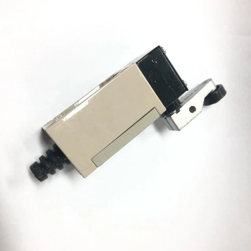 Un interruptor de límite Omron genuino nuevo HL-5000 - Stock en EE. UU. Foto 4 de 4