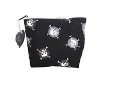 kleine Tasche genäht  Krimskrams Kosmetik Geschenk Unikat schwarz Pirat Samt