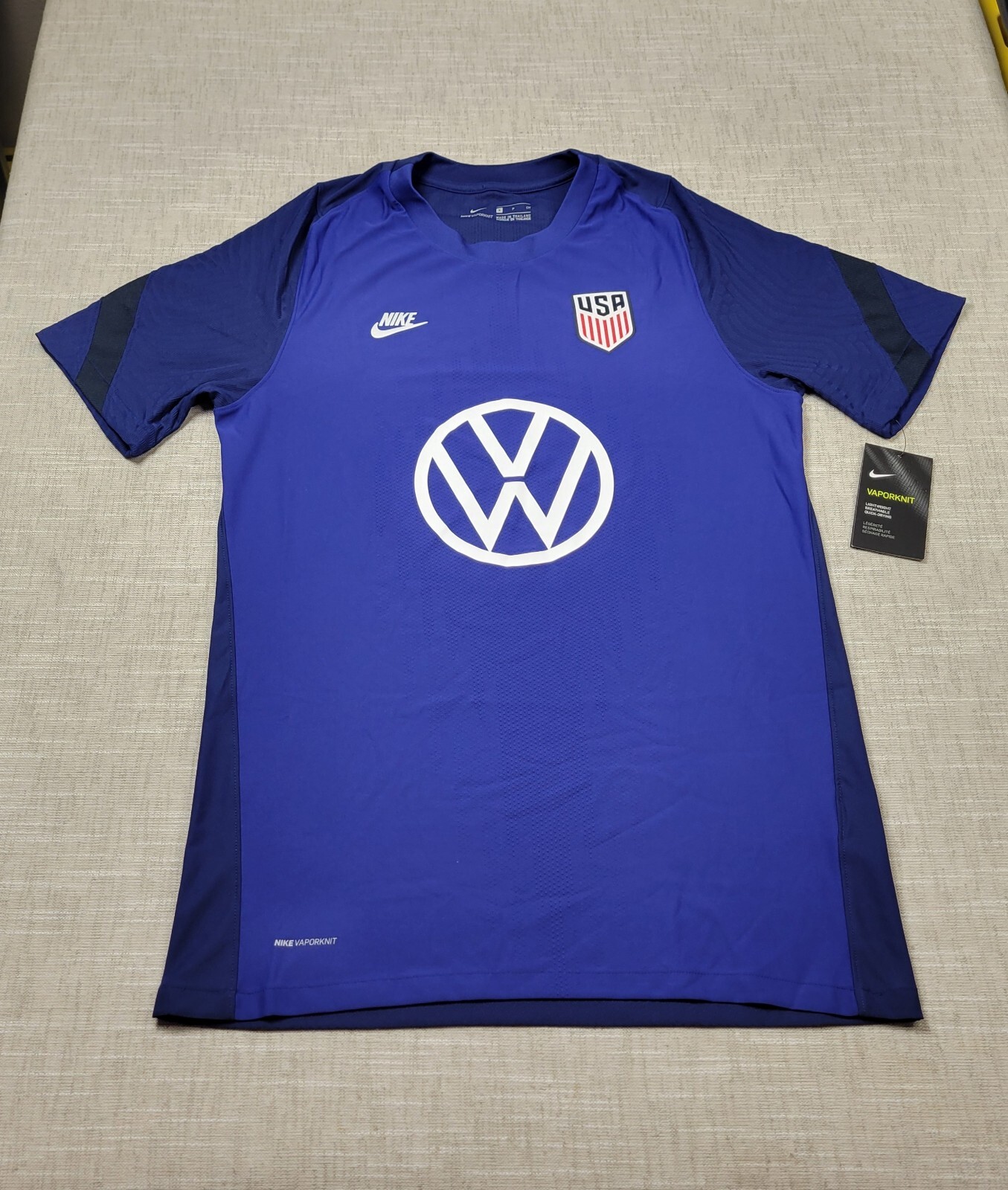 NIKE USMNT Soccer Jersey Small Mens Blue Pre Match Vapor Knit VW Sponsor Logo
