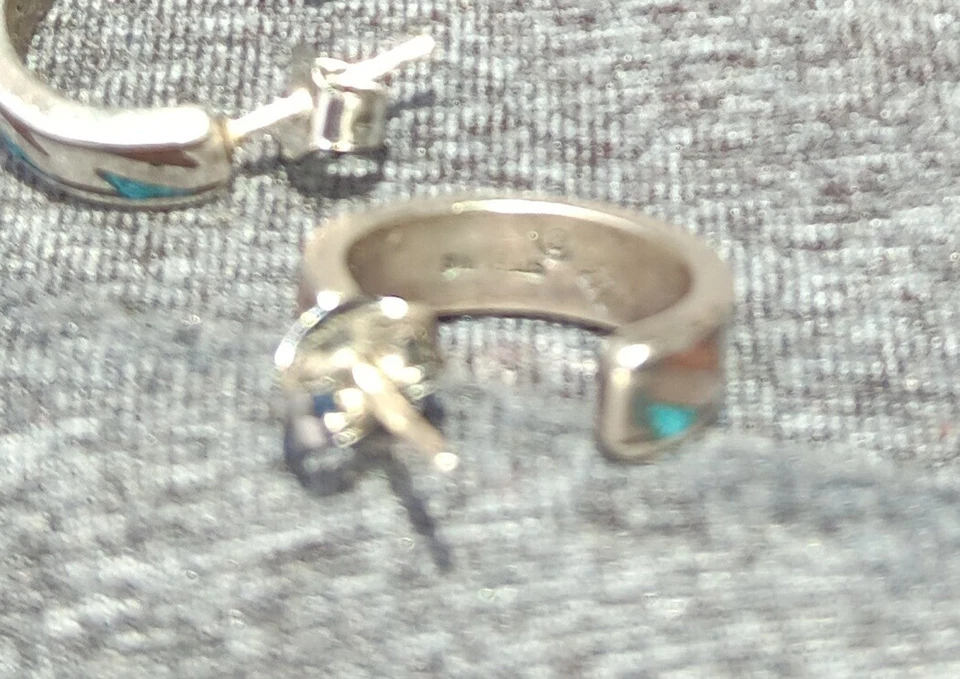 Pendientes Navajo de Colección Esterlina, con Incrustación Turquesa/Coral Triturada, Marca Coyote Foto 4 de 4