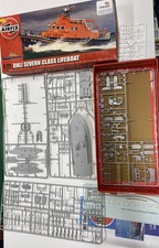 AIRFIX 1/72 07280 RNLI SEVERN CLASS LIFEBOAT (STARTED)