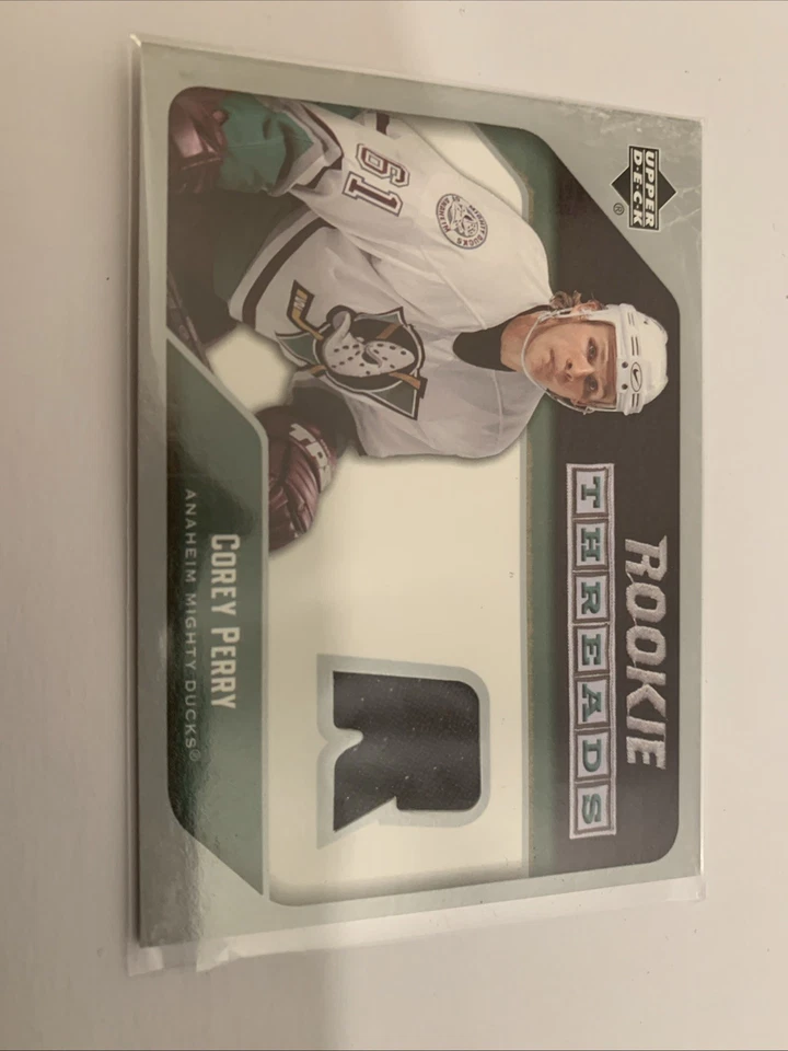 Corey Perry ROOKIE THREADS UPPER DECK SERIES 1 2005-06 #RT-CP - Image 3 of 4