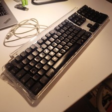 Apple Pro Keyboard M7803 USB Wired great condition