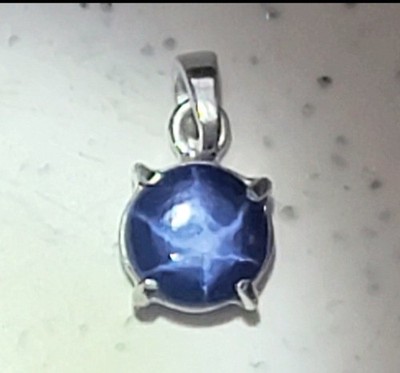 Blauer Stern Saphir 10 mm runder Anhänger natur / 925 Sterling Silber