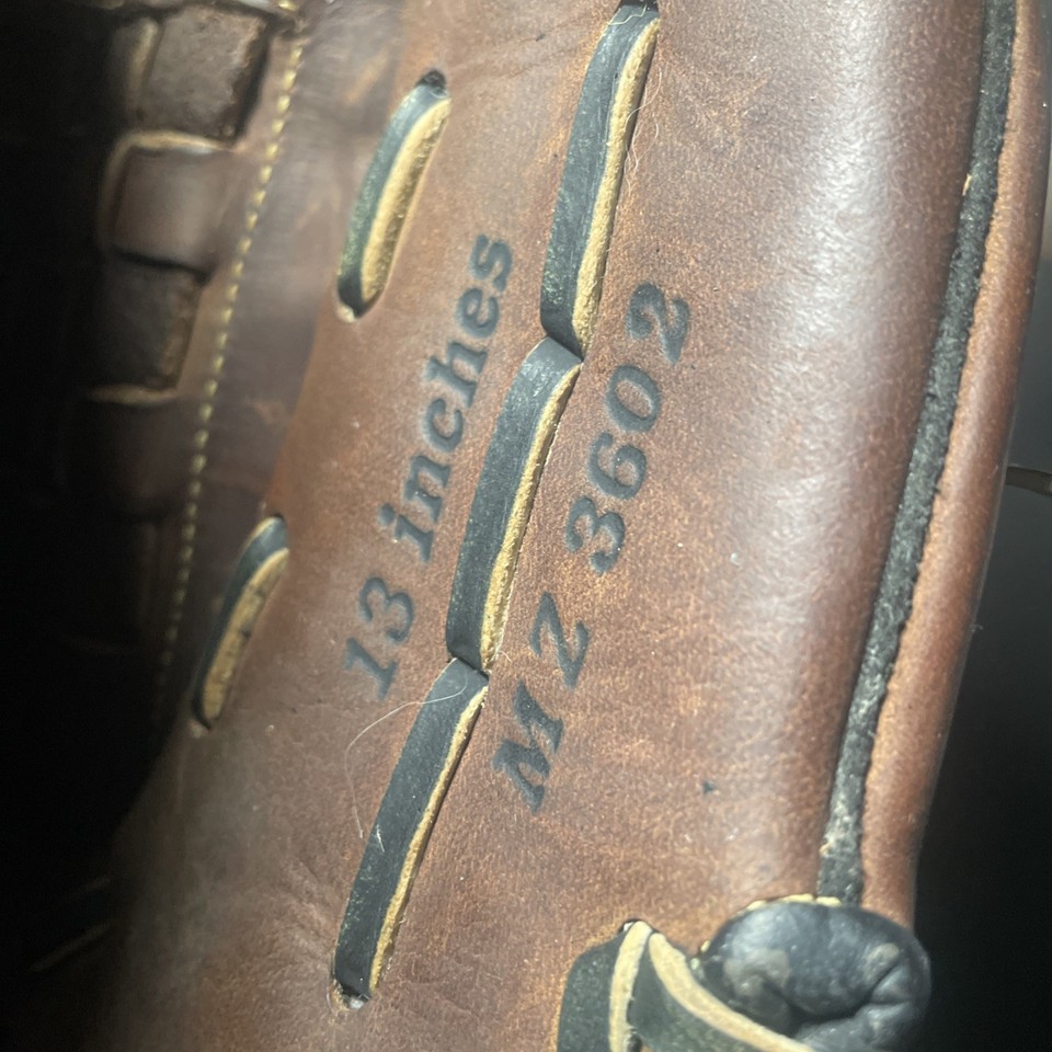 Mizuno MZ 3602 D 13