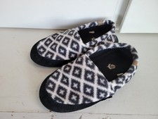 Acorn Moccasin Fleece Slipper Black White Pre-owned Women's Size 5-6 Good Cond