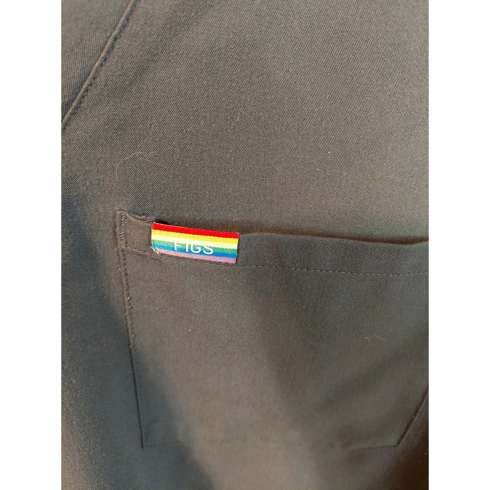 FIGS Technical Collection Scrub Top Size S Gray Rainbow Pocket Detail - Image 3 of 4