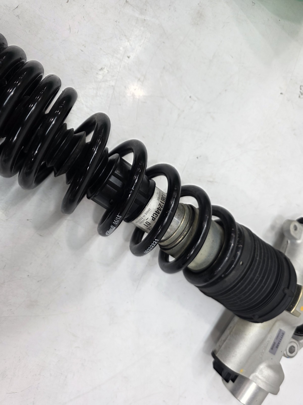 McLaren 570S Front Right Damper P/N 13B1244CP