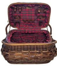 Scottish Highlander Rattan Bamboo Red Tartan Picnic Basket Picnic Time Vintage